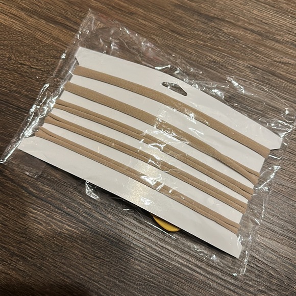 •NEW•Posh Peanut Baby Flower Headbands - Picture 3 of 3